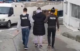 Dorinţa unui tânăr de a se îmbogăţi rapid l-a adus în faţa legii. Brăileanul de 18 ani riscă să ajungă în arest preventiv 