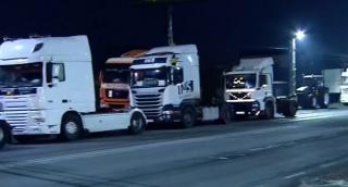 Protestul transportatorilor continuă. Peste 600 de camioane şi 400 de utilaje agricole din toată ţara vor încerca să intre în Capitală