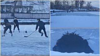 Distracție periculoasă pe Lacul Noua din Brașov. Copiii se joacă hochei, deși la marginea lacului gheaţa este crăpată 