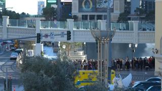 Las Vegas interzice oamenilor să mai facă poze pe poduri. Ce pedeapsă riscă cei care nu respectă regula