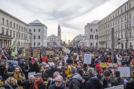 Proteste cu 300.000 de oameni în Germania. Manifestanţii au ieşit în stradă să condamne planurile politicienilor extremişti: "Democraţia noastră e stabilă"