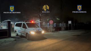 Percheziţii de amploare la traficanţii de migranţi. Cum acţionau membrii reţelei pentru a racola victimele