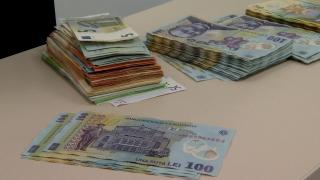 Titluri de stat vs. depozit bancar. Cât câştigăm dacă investim 5.000 de lei timp de trei ani în cele două variante
