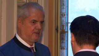 Tablourile retrase de Adrian Năstase din expoziţia de la Muzeul Național de Artă. Ce lucrări ar fi "picat" testul autenticităţii