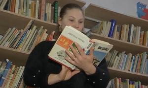 Comuna unde au fost înființate două clase pentru adulţii care au abandonat şcoala. "Am mers din casă în casă şi am întrebat dacă vor să-şi continue studiile"