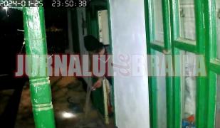 Cruzime fără margini în Brăila. Doi copii au snopit în bătaie o bătrână în curtea casei, după ce au încercat să o jefuiască