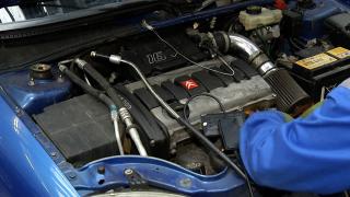 Lăcomia unui samsar pentru a vinde o maşină cu 210.000 km. La cât a dat kilometrajul înapoi