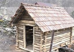 Moară veche de peste un secol, readusă la viaţă. O tânără familie din Duhova vrea să-i redea strălucirea de odinioară