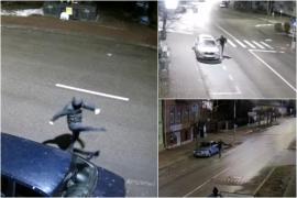 Bărbat, filmat în timp ce vandalizează mai multe maşini parcate, în Suceava. Rupea cu piciorul oglinzile care îi veneau în cale