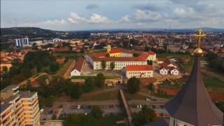 Oraşul din România unde primeşti gratuităţi şi reduceri la restaurante, cu o singură condiţie. Turiştii nu plătesc nici transportul în comun