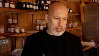 "Şi acum îmi vin imaginile în cap cu copilul meu". Cornel Dinicu, cu ochii în lacrimi la reconstituirea finală a tragediei de la Ferma Dacilor