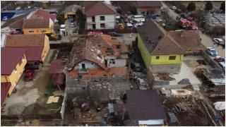 "Încă tremur. Ca o bombă a fost". Şapte persoane, la spital după explozia din Timişoara. Vecinii au ţâşnit speriaţi din case. Ce a provocat deflagraţia