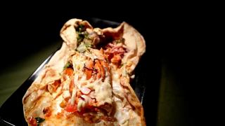 E.coli şi mucegai în preparatul comandat de români o dată la fiecare 10 secunde: "Noi mâncăm de aici, nu avem niciun fel de problemă"