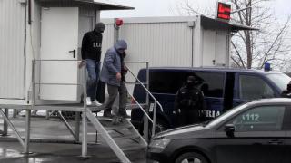 Şpaga de la Vama București s-ar fi negociat ca la piaţă. Printre "atenţiile" primite de Paul Petrof se numără şi avansul pentru un apartament