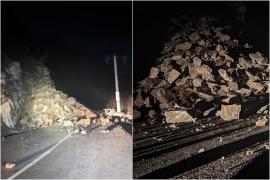 Sute de bolovani s-au prăbuşit pe Transalpina, în drum spre Domeniul Schiabil Şureanu. Traficul, reluat după zeci de minute