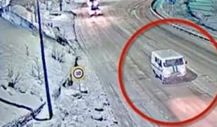 Momentul în care un convoi rusesc transportă trupul lui Navalnîi de la închisoare la morgă. Imaginile, surprinse de camerele de supraveghere din trafic