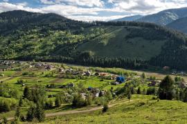 Noua perlă a turismului românesc. Cum arată cel mai întins oraș din țară, plin de peisaje spectaculoase și povești