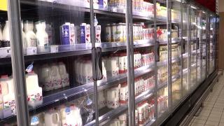 Produsele preferate de români care ar putea să dispară de pe rafturile magazinelor. Ministerul Agriculturii vrea să le elimine pentru că sunt prea ieftine 