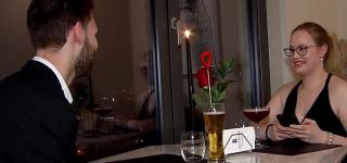 Turiştii străini şi-au declarat iubirea în stil românesc: Nu ştim în ce constă Dragobetele, vom vedea. Restaurantele de fiţe din Capitală, pline