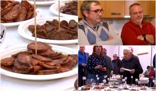 De 52 de ani, bănăţenii se întrec într-o competiţie de făcut cârnaţi. Dornici să ducă tradiţia mai departe, unii îi prepară chiar şi în sufragerii