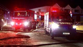 Două case din Bragadiru, cuprinse de flăcări în miezul nopţii. Proprietarii au reuşit să se salveze în ultimele momente
