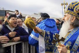 IPS Teodosie, pedepsit cu "dojană" sinodală scrisă. Sancţiunea primită de Vasile Bănescu, după conflictul cu Arhiepiscopul Tomisului