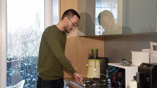 Pericolul la care românii se expun în propriile locuinţe. Aparatele care ar trebui să le facă viaţa mai uşoară devin uneori duşmani