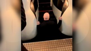 Catastrofă, evitată la milimetru la metrou. Cum au reuşit cei doi mecanici să salveze vieţile a mii de oameni, după ce unul dintre ei a trecut "pe roşu"