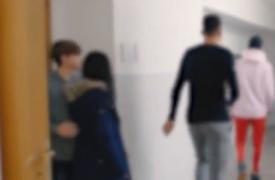 Cum a fost descoperită povestea de iubire dintre profesorul de sport din Ploieşti şi adolescenta de 14 ani. Cei doi aveau o relaţie de anul trecut