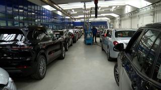 Maşinile mai vechi de 15 ani ar putea avea interzis la reparaţii. Condiţia pe care vrea UE să o pună