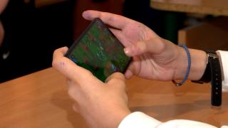 Primul judeţ care interzice telefoanele în şcoli. Elevii nu vor mai avea voie cu mobilul nici măcar în pauze