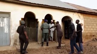 Peste 290 de elevi răpiţi dintr-o şcoală, în Nigeria. Mai mulţi bărbaţi înarmaţi au înconjurat clădirea când cei mici începeau orele