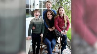 Speculaţii despre sănătatea lui Kate Middleton, după scandalul fotografiei editate. Prinţesa a fost comparată cu regretata sa soacră