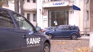 Inspectorii ANAF nu mai primesc arme pentru misiunile periculoase, dar vor avea maşini noi. Reorganizarea ANAF, aprobată de Guvern