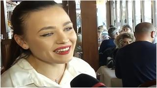 Val de turişti pe litoral. Soarele i-a scos pe oameni la plimbare, iar managerii de restaurante au fost cei mai fericiţi: "O zi aglomerată"