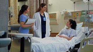 Afecţiunea de care suferă 1 din 3 românce. Multe tinere află că o au atunci când rămân gravide