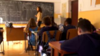 S-au filmat întreţinând relaţii sexuale cu o colegă şi au distribuit clipurile chiar în timpul Simulării de Bacalaureat. Elevii din Galaţi învăţau foarte bine