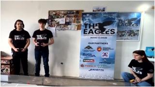 O mână de liceeni din Neamț, la un pas să reprezinte România la Mondialele de Robotică. Tinerii vor să îi cucerească pe jurați cu robotul Ceaikovski