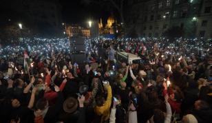 Ungurii au ieșit în stradă să ceară demisia lui Viktor Orban. Înregistrarea care ar putea declanşa cel mai mare scandal politic din ultimele 3 decenii