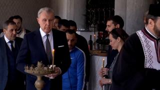 Moment istoric la Curtea de Argeş. Osemintele Principelui Nicoale s-au întors în ţară si au fost reînhumate alături de cele ale fratelui său, Regele Carol al II-lea