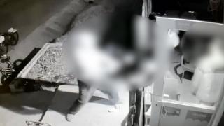 Adolescent de 17 ani, snopit în bătaie de un alt băiat şi tatăl lui, în Iaşi. Mai mulţi martori au încercat să intervină, dar nu i-au putut opri
