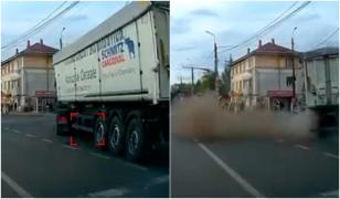 Clipe terifiante în Iaşi. Cauciucul unui TIR a explodat, iar intersecţia s-a umplut de un fum înecăcios