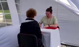 Bolnavii României care suferă în tăcere. Pentru cei 400.000 de pacienţi, statul nu are nicio strategie. Cum ar putea fi ajutaţi cei cu diagnosticul cumplit