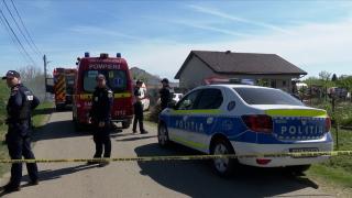 Un bărbat din Timiş şi-a înjunghiat partenera în gât, după care şi-a dat foc într-o anexă de lângă casă. Cei doi aveau împreună cinci copii