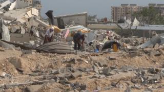 Israelul îşi retrage trupele din Khan Younis. Situaţia refugiaţilor, din ce în ce mai disperată în oraşul devenit o ruină: Preferăm să murim