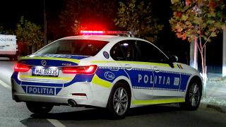 Poliţist beat la volan, prins conducând cu 130 de km/oră. Colegii l-au oprit într-o comună din Mehedinţi, unde limita era 50