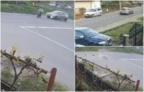 Momentul când un tânăr aflat pe un scuter electric este spulberat de o maşină care circula cu viteză, în Mureş