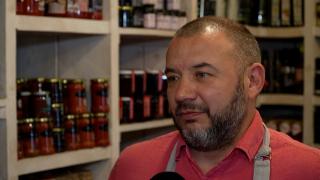 Afacerea care ia avânt în România. Marius ştie secretul succesului, iar kilogramul se vinde şi cu 150 de lei