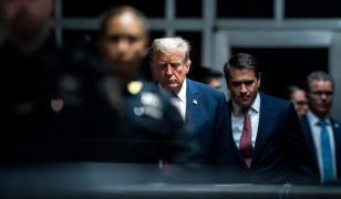 De ce Donald Trump poate fi din nou preşedinte, în ciuda problemelor juridice. Procesul din dosarul "Bani contra tăcere" nu va fi televizat