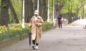 Temperaturile au scăzut şi cu 15 grade în unele oraşe, în mai puţin de 24 de ore. Cum ne afectează schimbarea bruscă a vremii